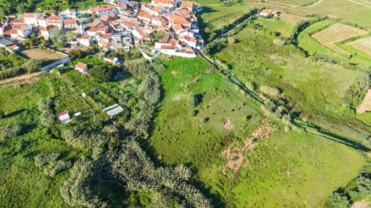 Terreno para Venda em Dois Portos e Runa Foto 8