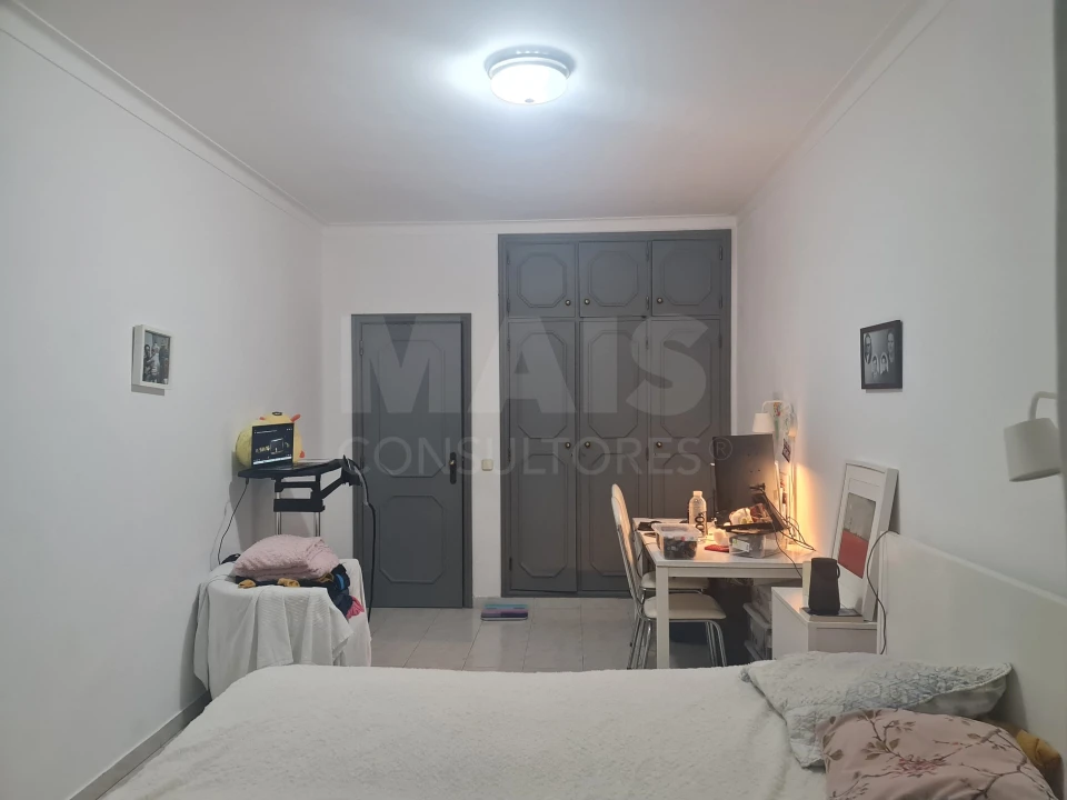 Apartamento T2 para Venda em Alvor Foto 11