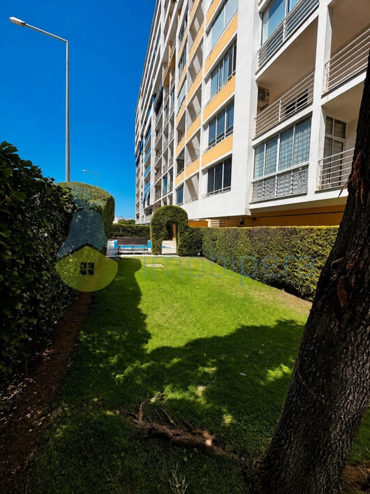 Apartamento T2 para Venda em Portimão Foto 2