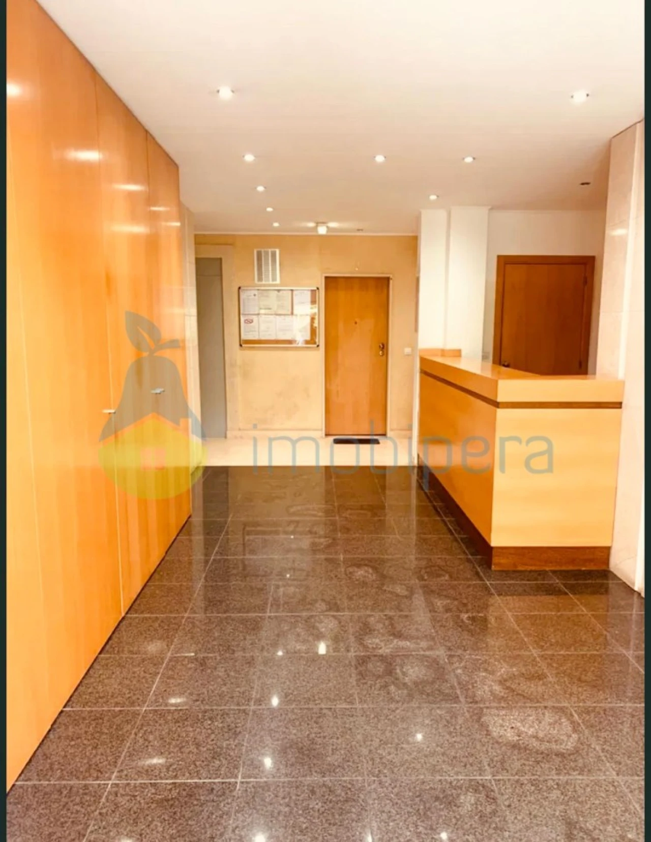 Apartamento T2 para Venda em Portimão Foto 3