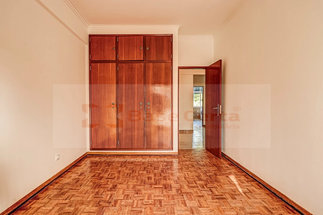 Apartamento T2 para Venda em Póvoa de Santa Iria e Forte da Casa Foto 9