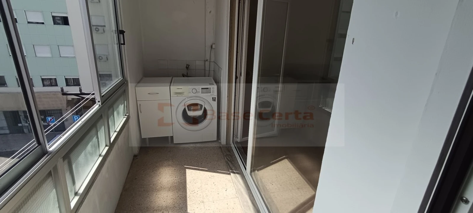 Apartamento T1 para Venda em Águas Livres Foto 5