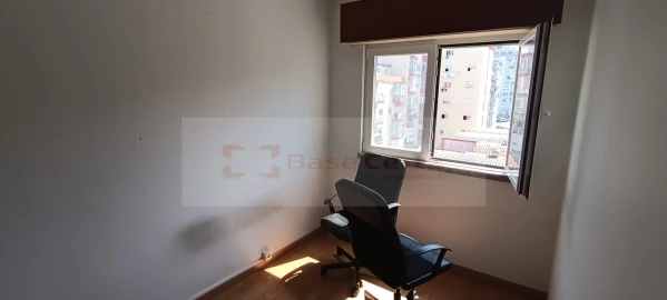 Apartamento T1 para Venda em Águas Livres