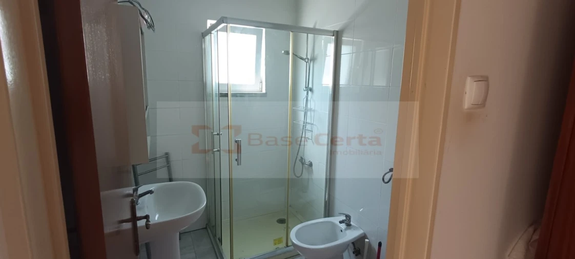 Apartamento T1 para Venda em Águas Livres Foto 6