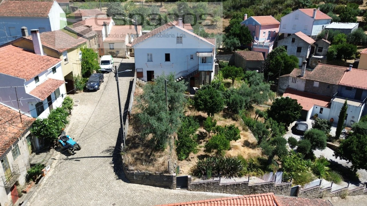 Moradia T3 para Venda em São Vicente da Beira Foto 4