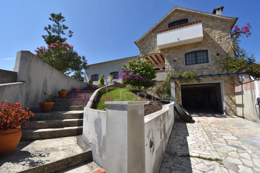 Moradia T4 para Venda em Meia Via Foto 48