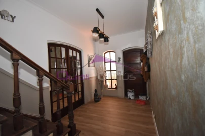 Moradia T4 para Venda em Meia Via