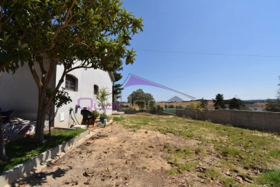 Moradia T4 para Venda em Meia Via