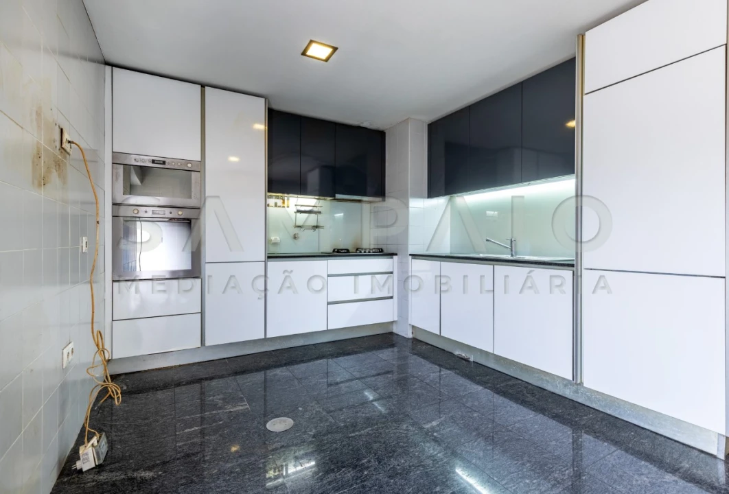 Apartamento T4 para Venda em Ermesinde Foto 8