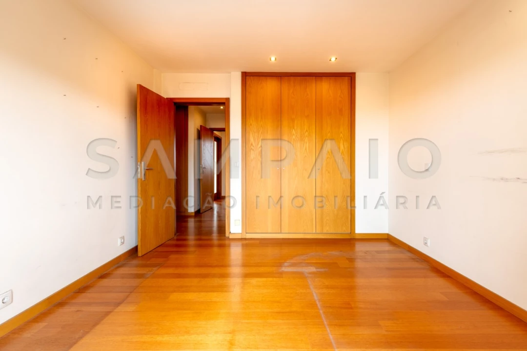 Apartamento T4 para Venda em Ermesinde Foto 30