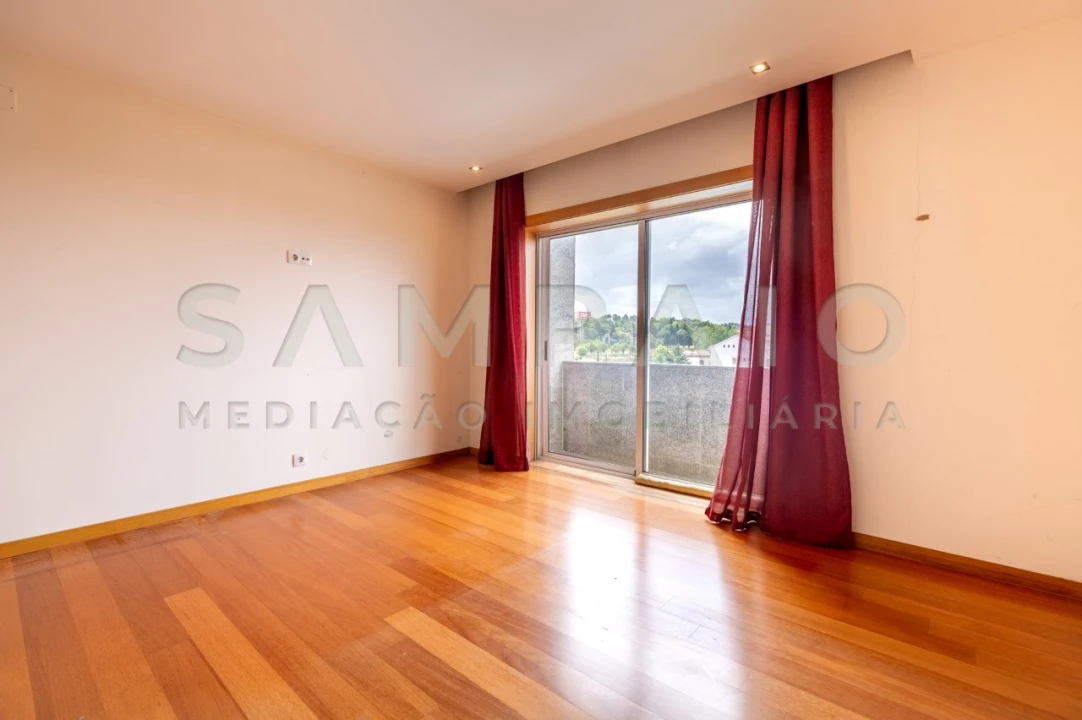 Apartamento T4 para Venda em Ermesinde Foto 48