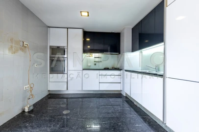 Apartamento T4 para Venda em Ermesinde