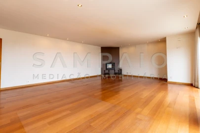 Apartamento T4 para Venda em Ermesinde