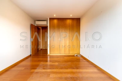 Apartamento T4 para Venda em Ermesinde