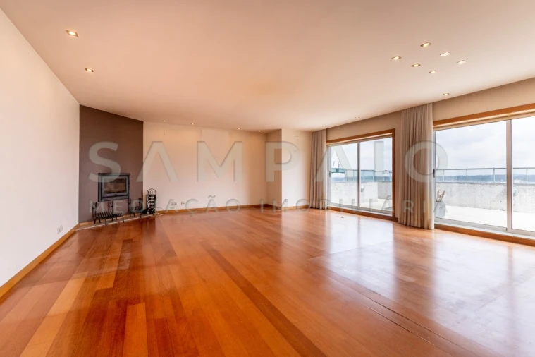 Apartamento T4 para Venda em Ermesinde Foto 2