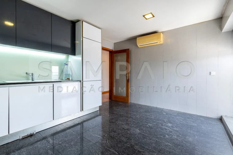 Apartamento T4 para Venda em Ermesinde Foto 11