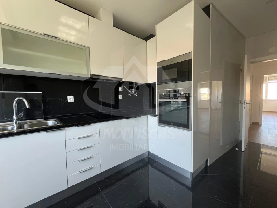 Apartamento T2 para Venda em Vialonga Foto 5