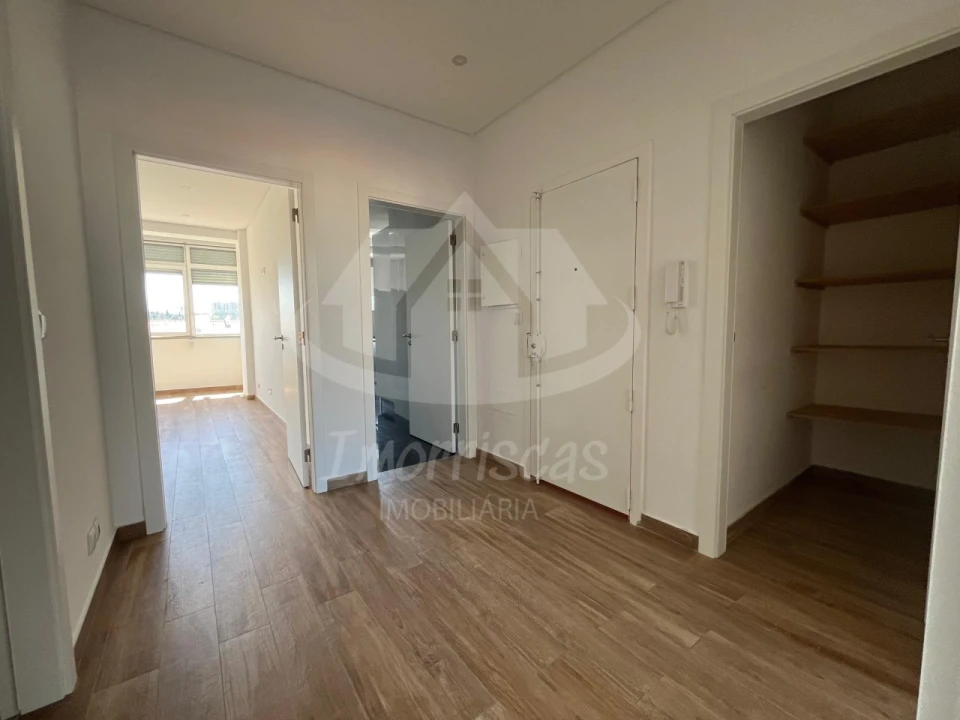 Apartamento T2 para Venda em Vialonga Foto 14