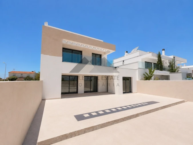 Moradia T4 para Venda em Castro Marim Foto 8
