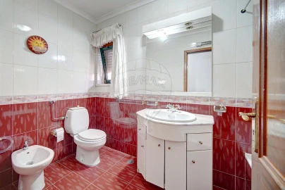 Apartamento T3 para Venda em Massamá e Monte Abraão