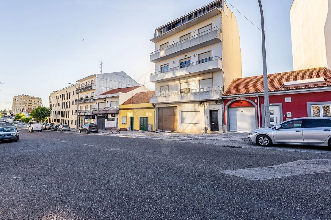 Apartamento T3 para Venda em Cartaxo e Vale da Pinta Foto 1