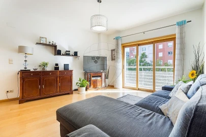 Apartamento T3 para Arrendamento em Odivelas