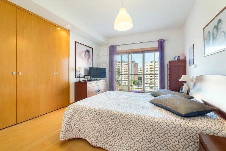 Apartamento T3 para Arrendamento em Odivelas Foto 8