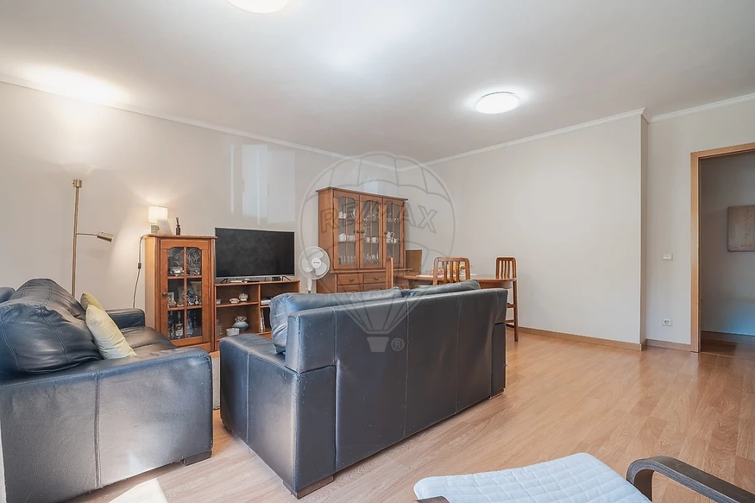Apartamento T4 para Venda em Paranhos Foto 12