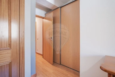 Apartamento T4 para Venda em Paranhos