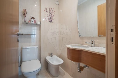Apartamento T4 para Venda em Paranhos