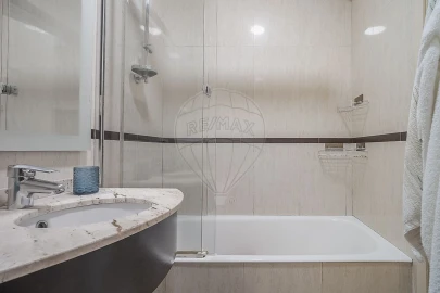 Apartamento T4 para Venda em Paranhos