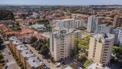 Apartamento T4 para Venda em Paranhos