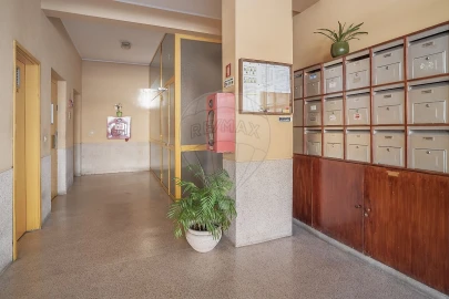 Apartamento T4 para Venda em Paranhos