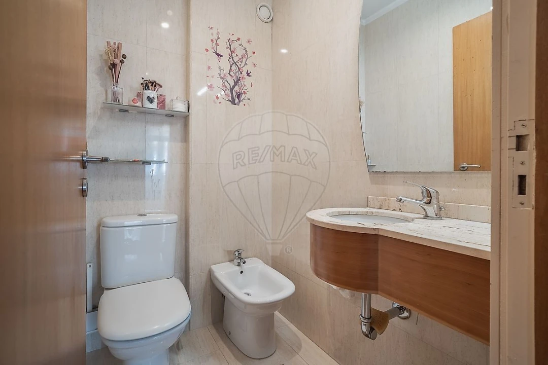 Apartamento T4 para Venda em Paranhos Foto 14