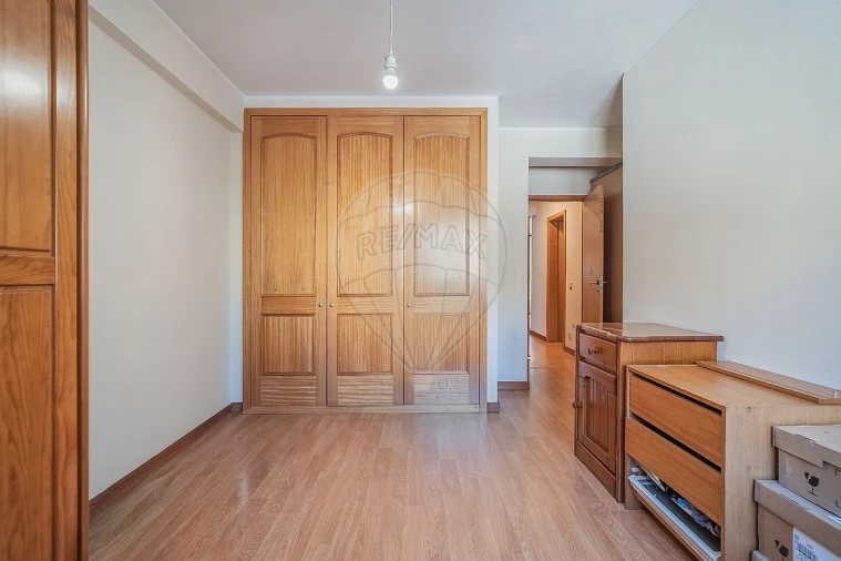 Apartamento T4 para Venda em Paranhos Foto 32