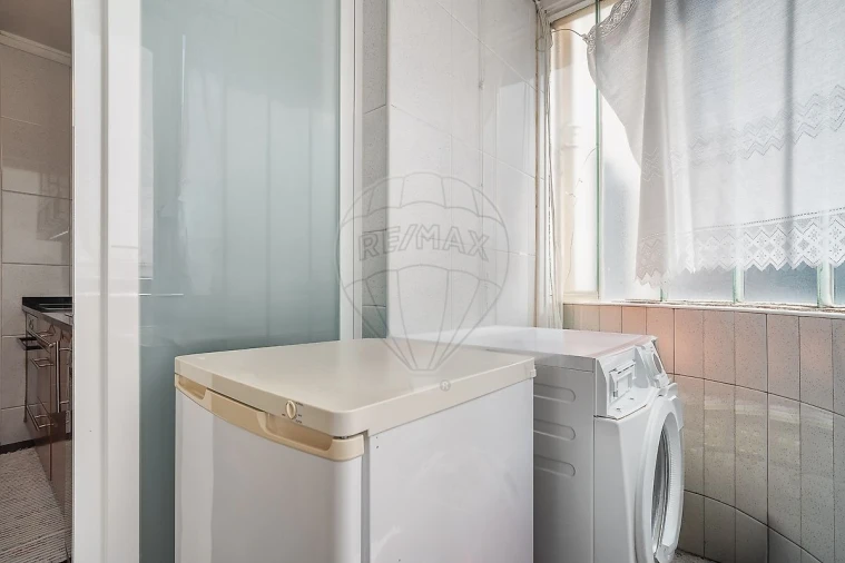 Apartamento T4 para Venda em Paranhos Foto 16
