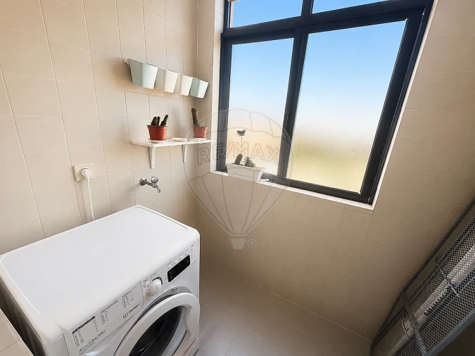 Apartamento T1 para Venda em Mafamude e Vilar do Paraíso Foto 11