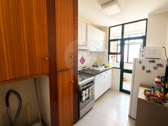 Apartamento T1 para Venda em Mafamude e Vilar do Paraíso Foto 8