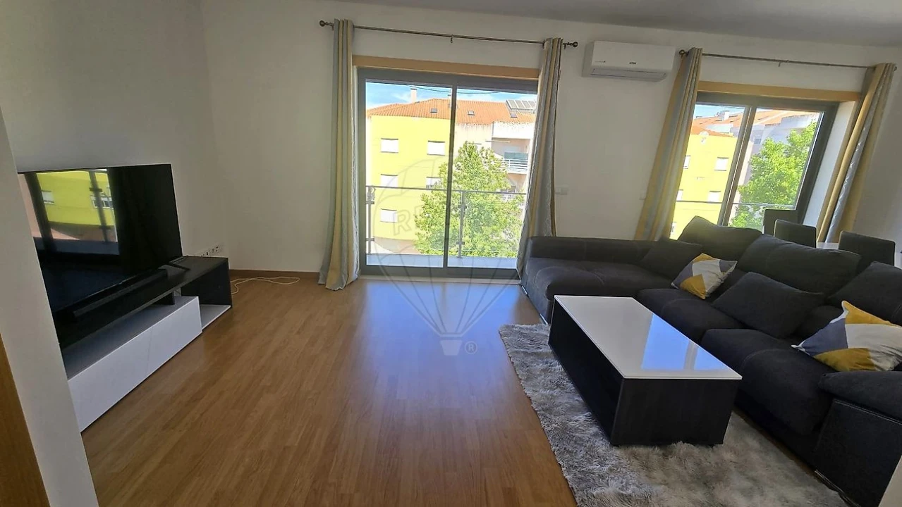 Apartamento T3 para Arrendamento em Vila Nova da Barquinha Foto 1
