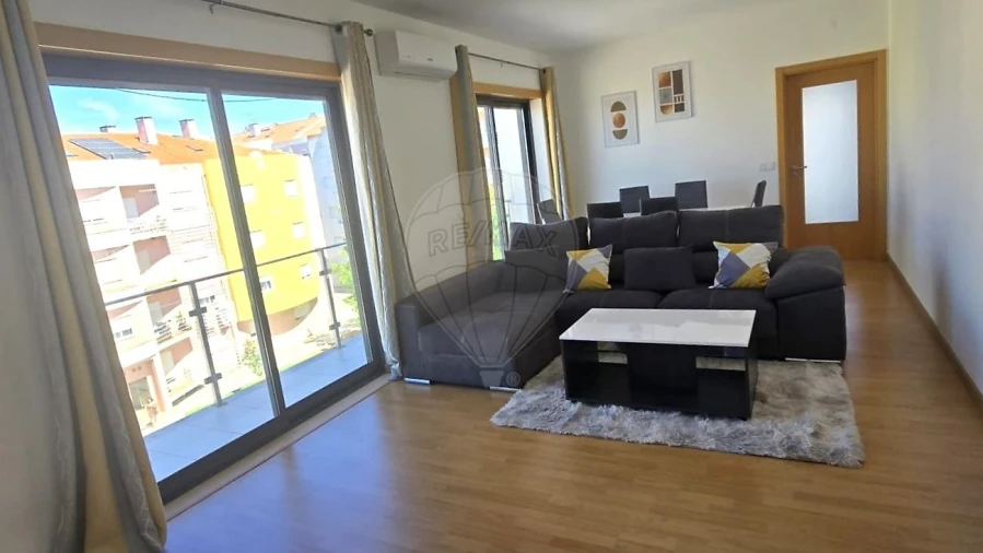Apartamento T3 para Arrendamento em Vila Nova da Barquinha Foto 17
