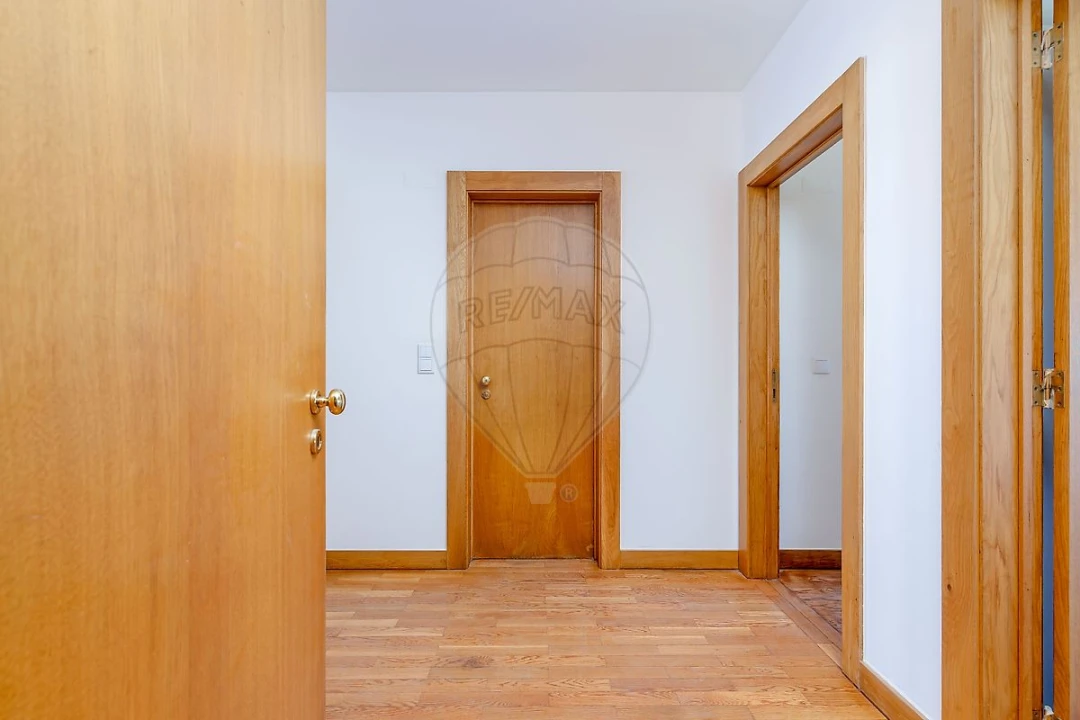 Apartamento T3 para Venda em Lumiar Foto 14