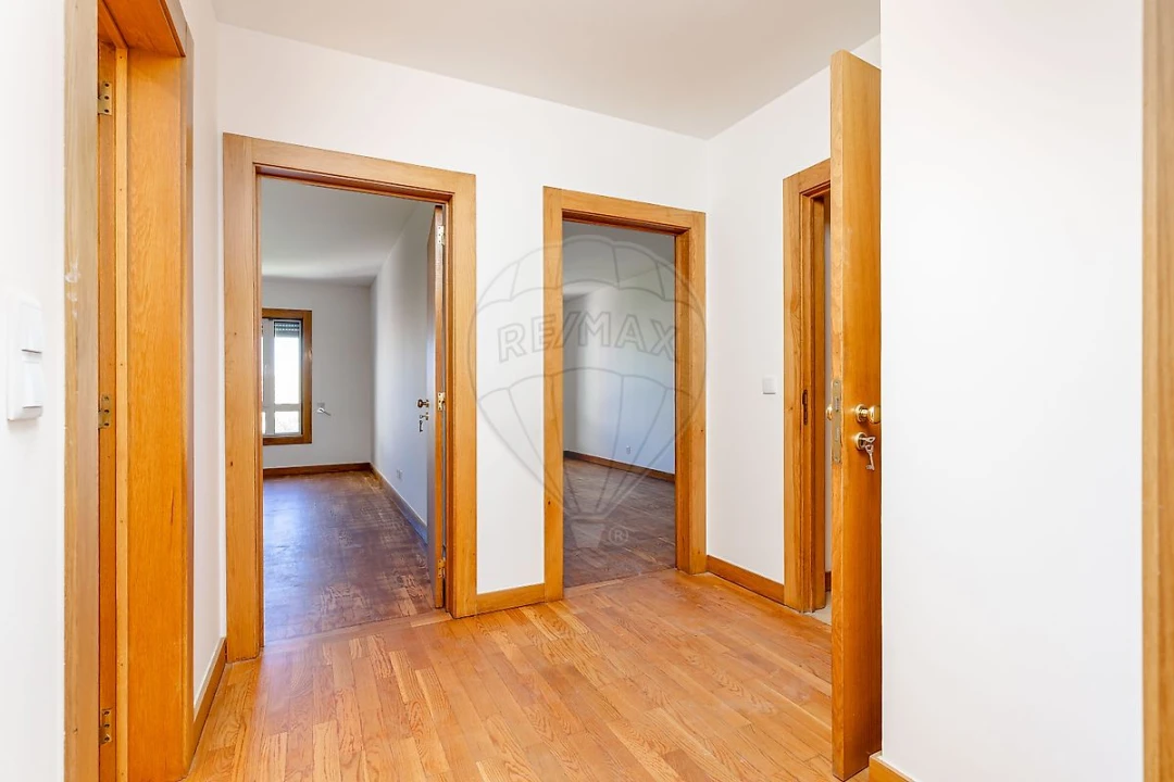Apartamento T3 para Venda em Lumiar Foto 9