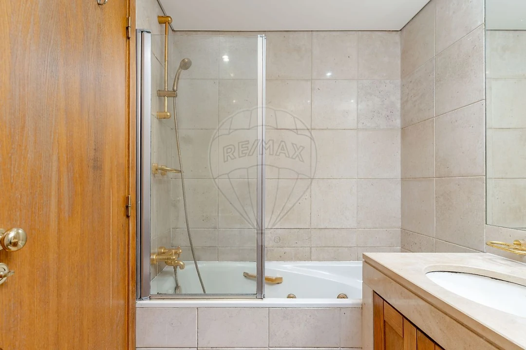 Apartamento T3 para Venda em Lumiar Foto 5