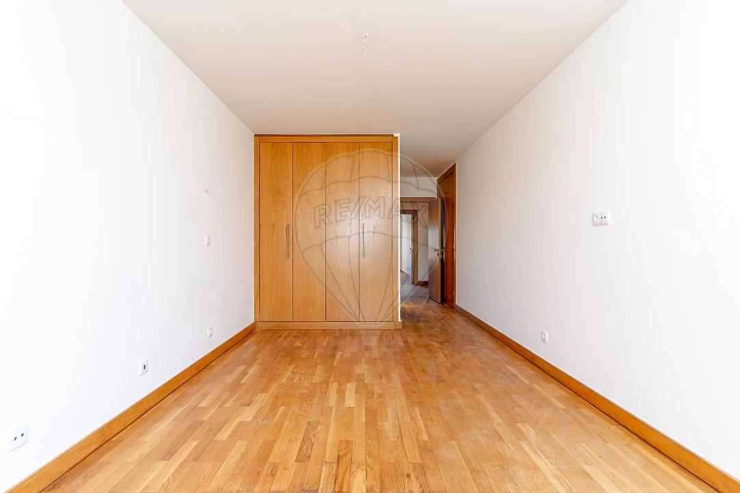 Apartamento T3 para Venda em Lumiar Foto 2