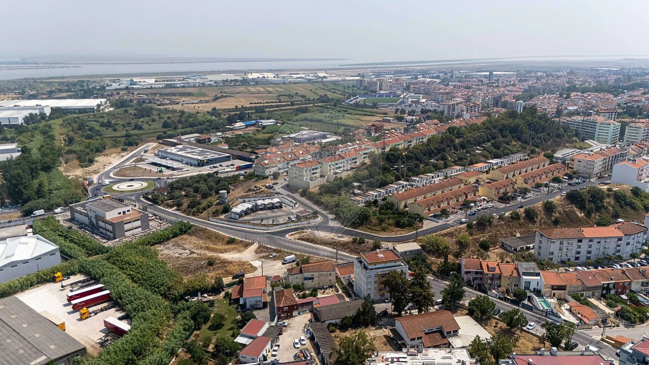 Armazém para Venda em Alverca do Ribatejo e Sobralinho Foto 35