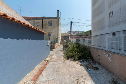 Armazém para Venda em Alverca do Ribatejo e Sobralinho