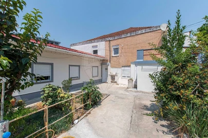 Armazém para Venda em Alverca do Ribatejo e Sobralinho