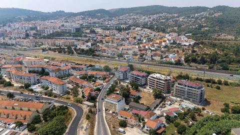 Armazém para Venda em Alverca do Ribatejo e Sobralinho