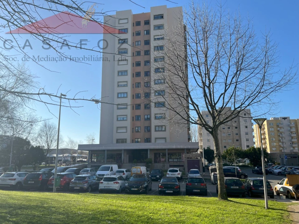 Apartamento T3 para Arrendamento em Ramalde Foto 36