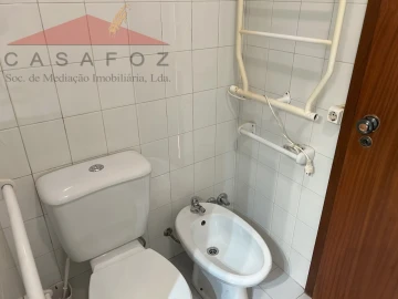 Apartamento T3 para Arrendamento em Ramalde